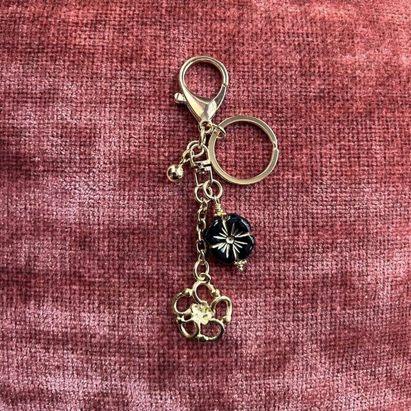 ABSTRACT FLOWER Bag Charm Black and Gold Tone 🌺 - Picture 6 of 10